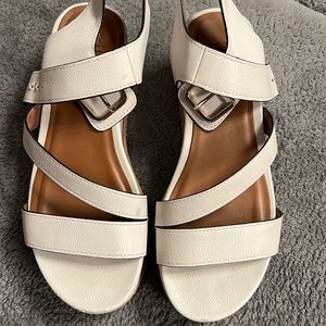 Naturalized Beige platform sandals